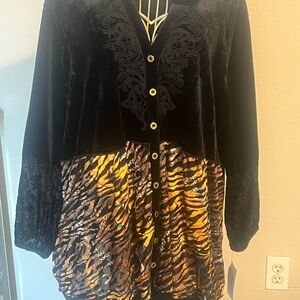 Calesso Black Velvet Tunic with Gold Animal-Print Panel